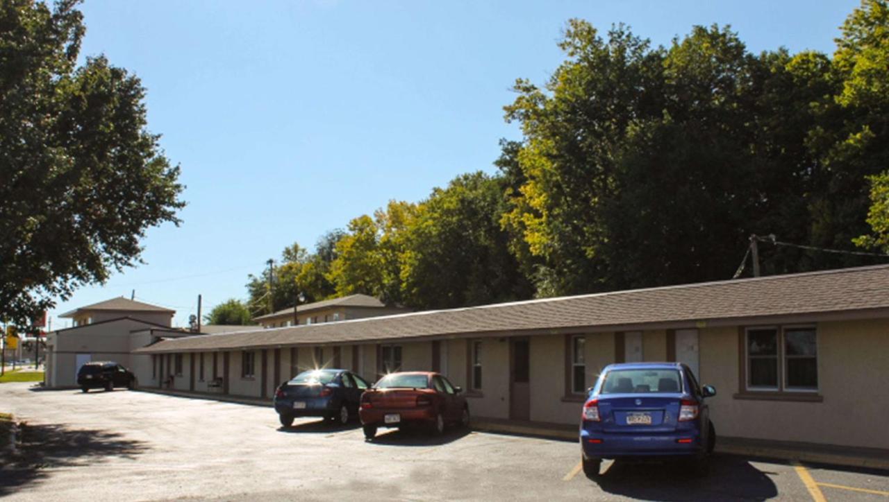 Golden Wheat Budget Host Inn Junction City Exteriér fotografie