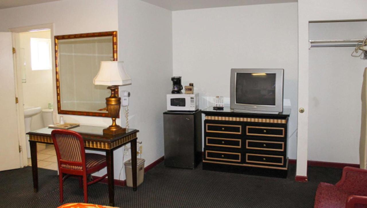Golden Wheat Budget Host Inn Junction City Exteriér fotografie